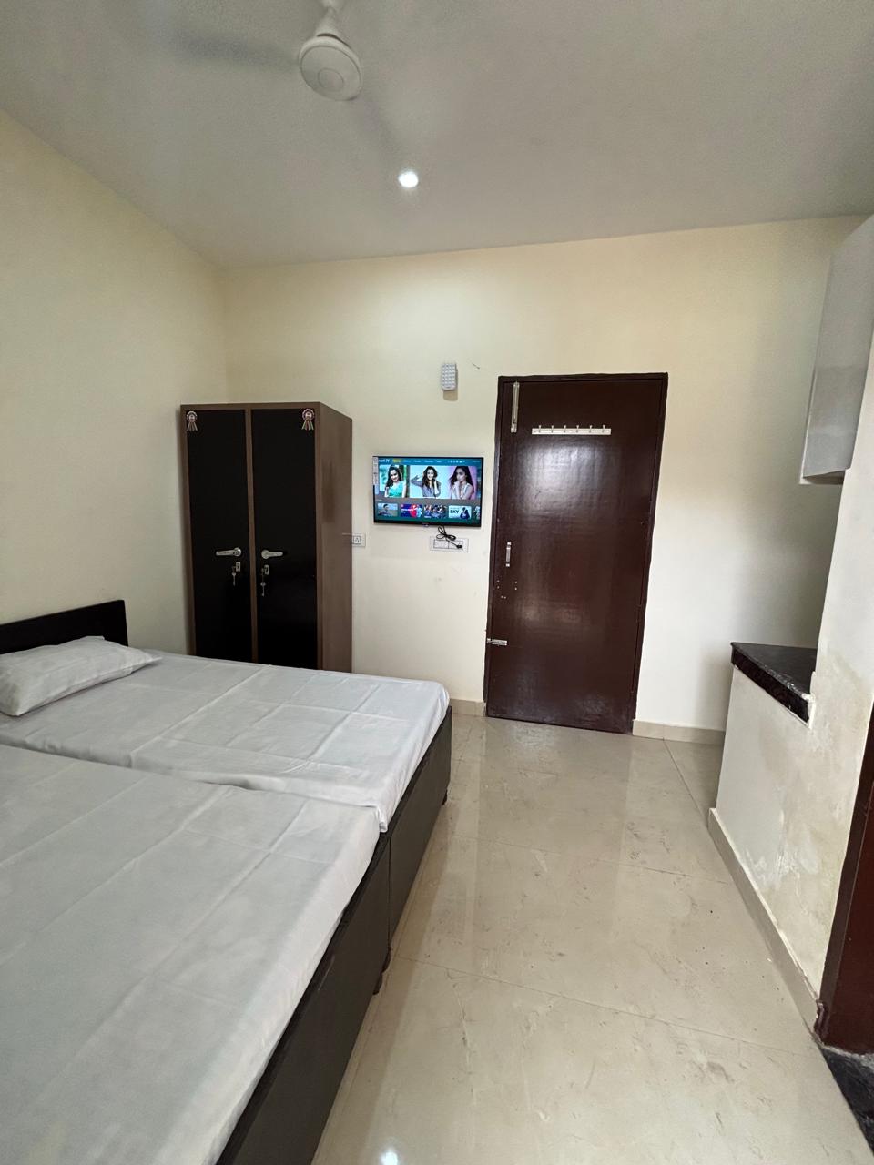 1RK Furnished Builder Floor