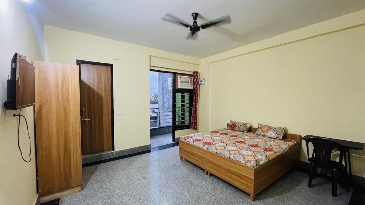 1RK Furnished Builder Floor