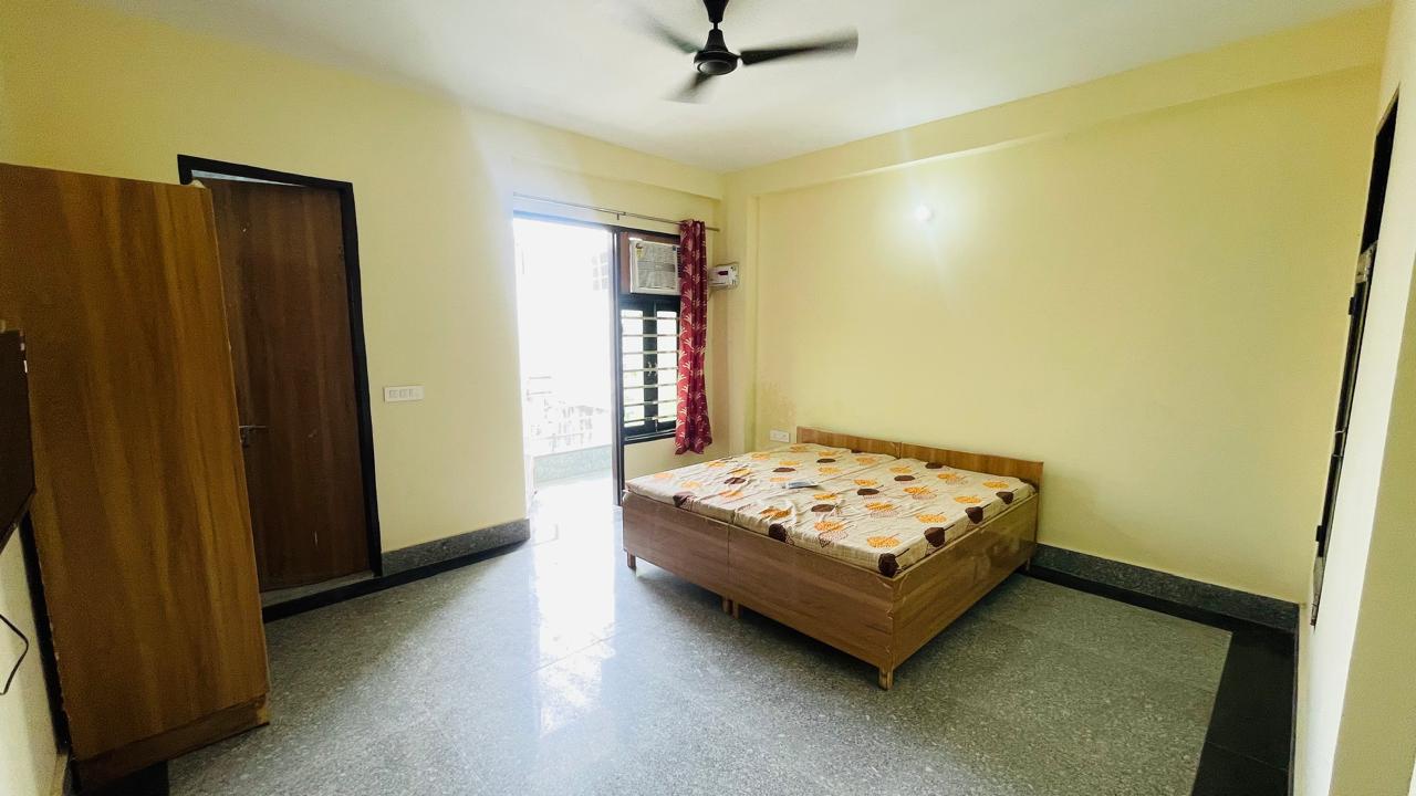 1RK Furnished Builder Floor