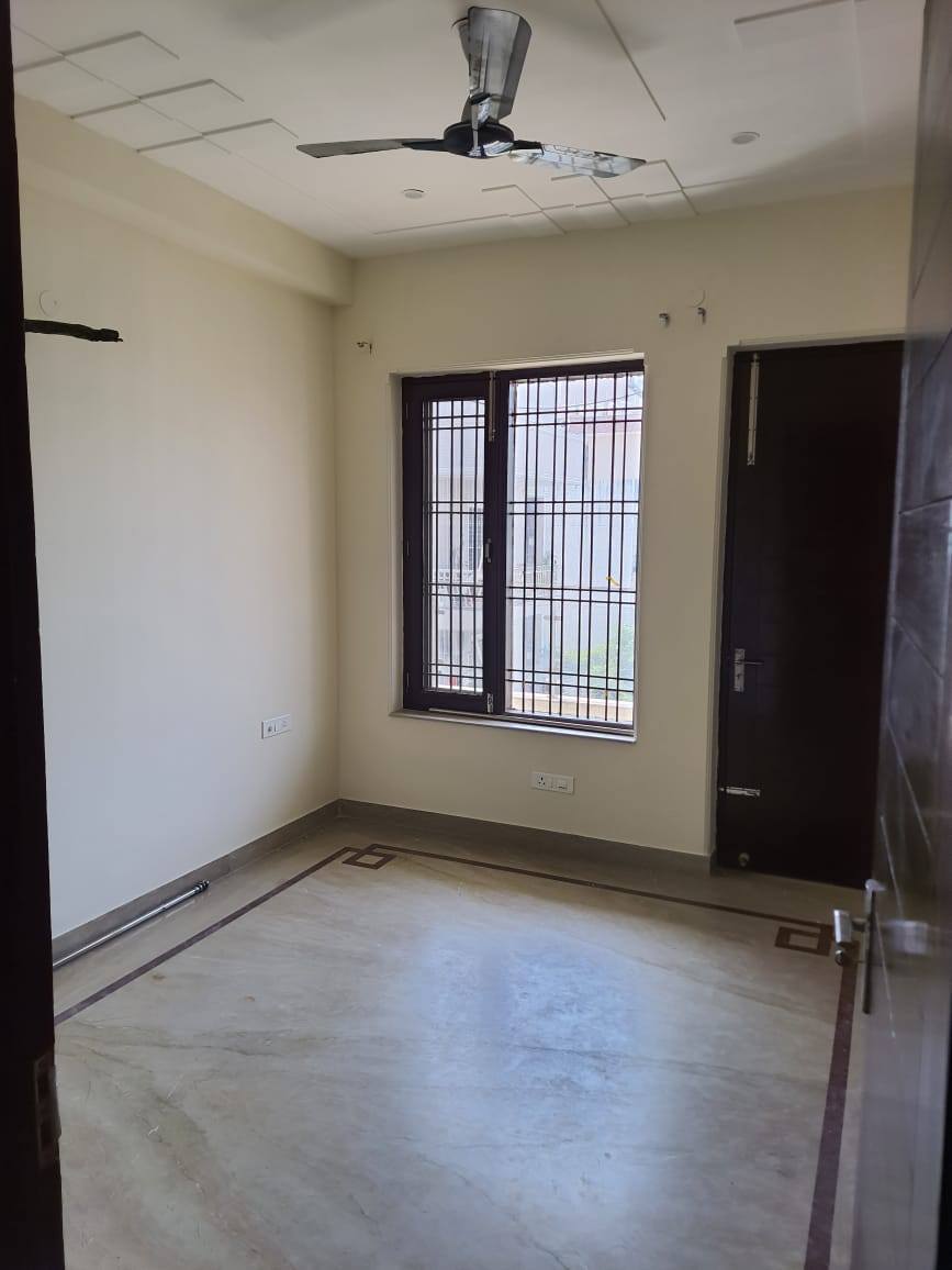 3BHK Semi Furnished Apartment