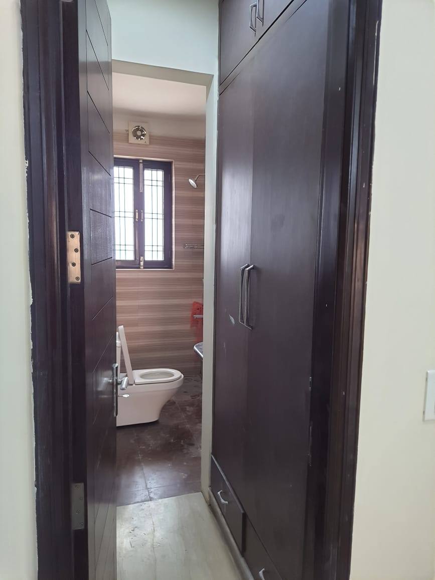 3BHK Semi Furnished Apartment